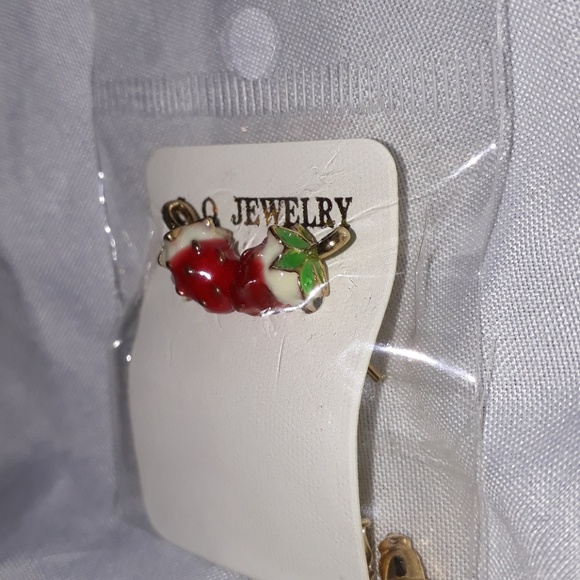 Cute Enamel Strawberry Stud Earrings - Picture 3 of 8